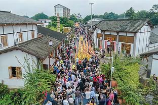 亚历山大：今夏特训了核心力量 身体稳定性助我打出优异表现